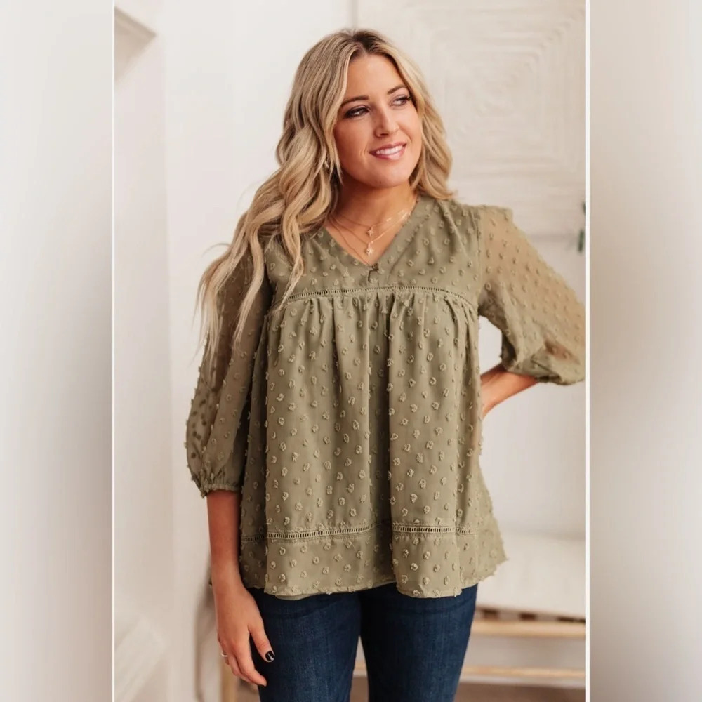 Ave Shops Jessica Swiss Dot Top In Sage